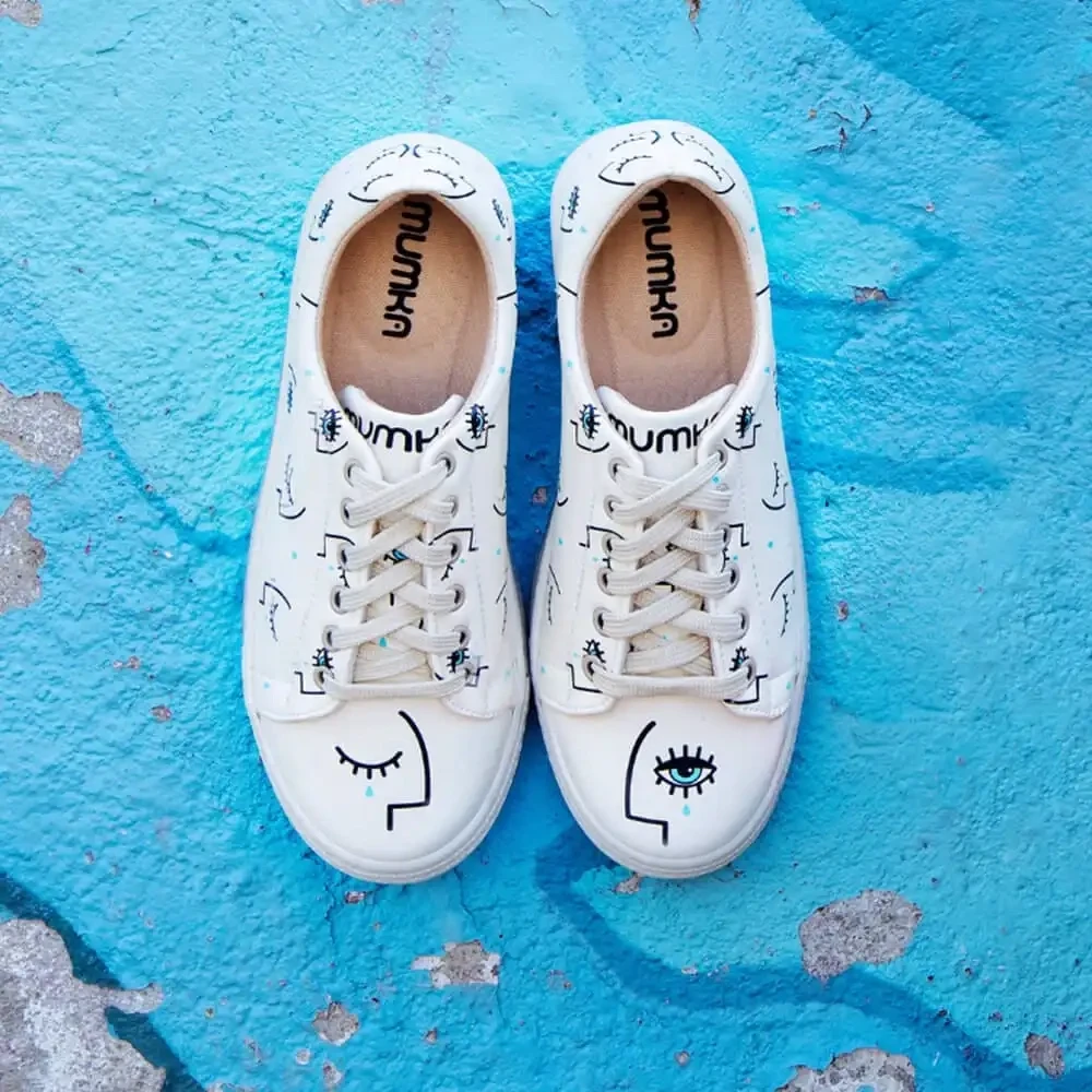 Eyes on you Sneakers